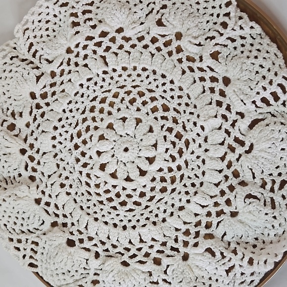 Handmade Crochet Lace Doily White Floral Round Table Mat 13" Cotton Vintage Art - Picture 7 of 17